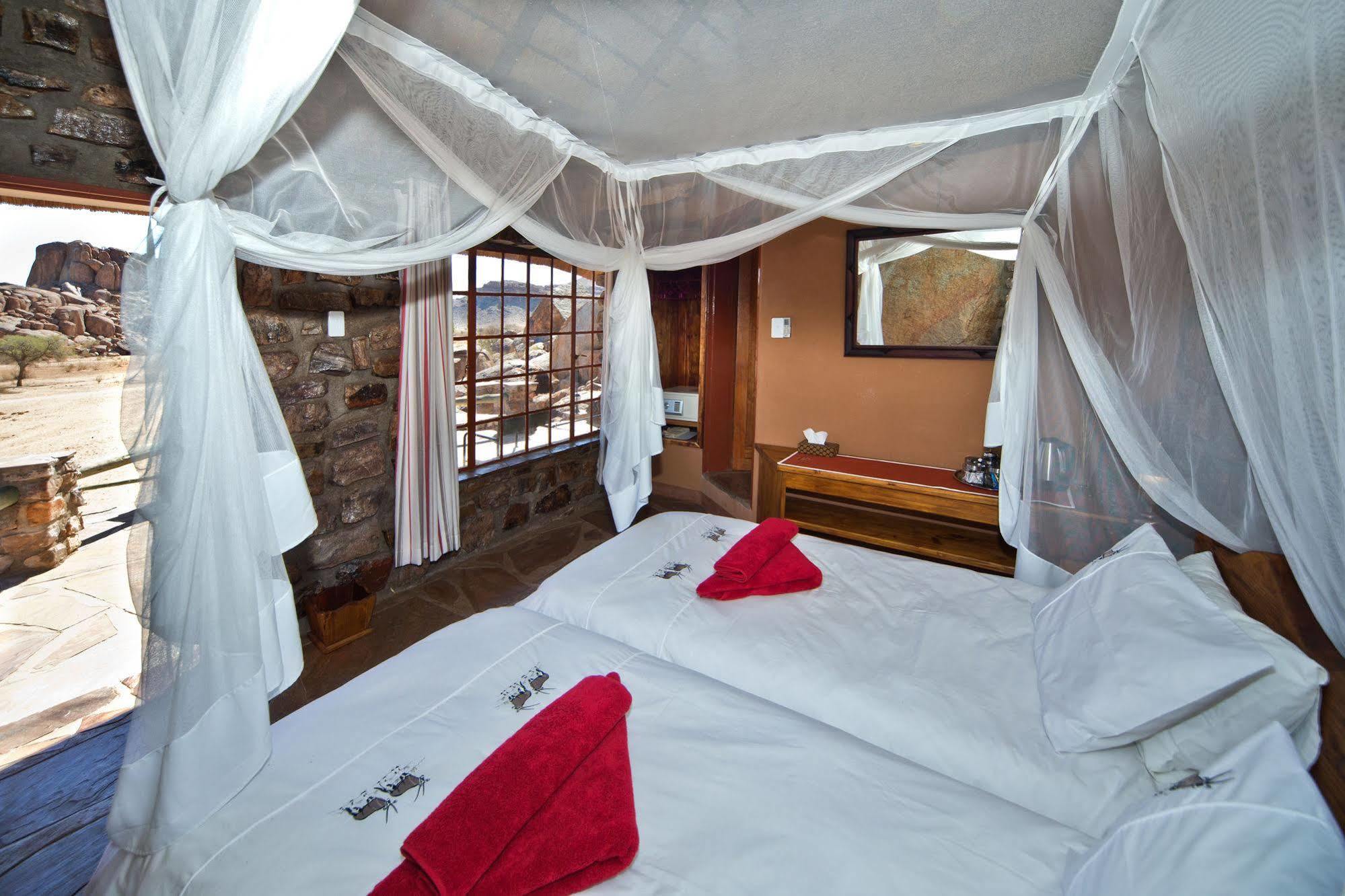 Kanebis Gondwana Canyon Lodge מראה חיצוני תמונה