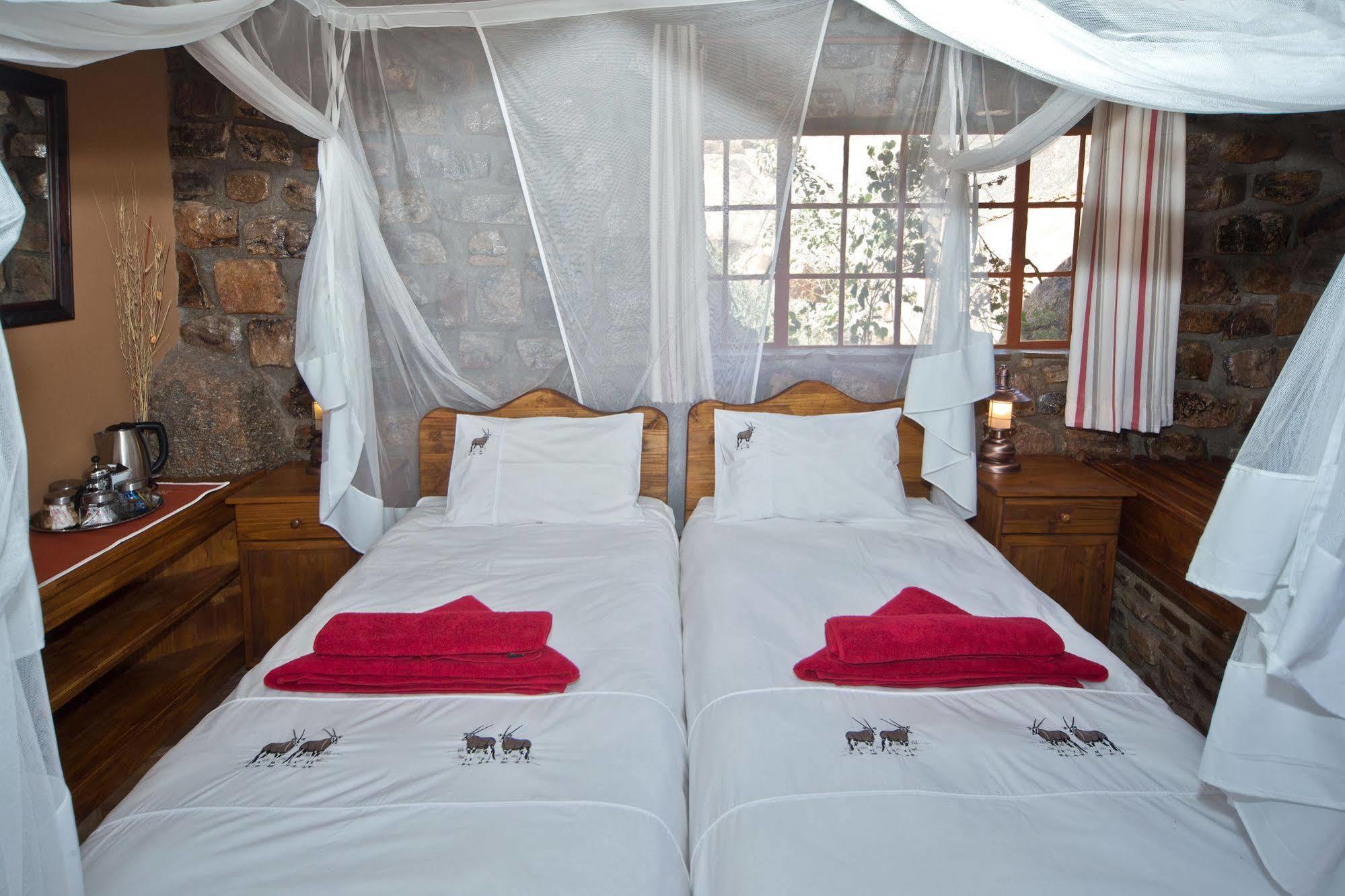 Kanebis Gondwana Canyon Lodge מראה חיצוני תמונה
