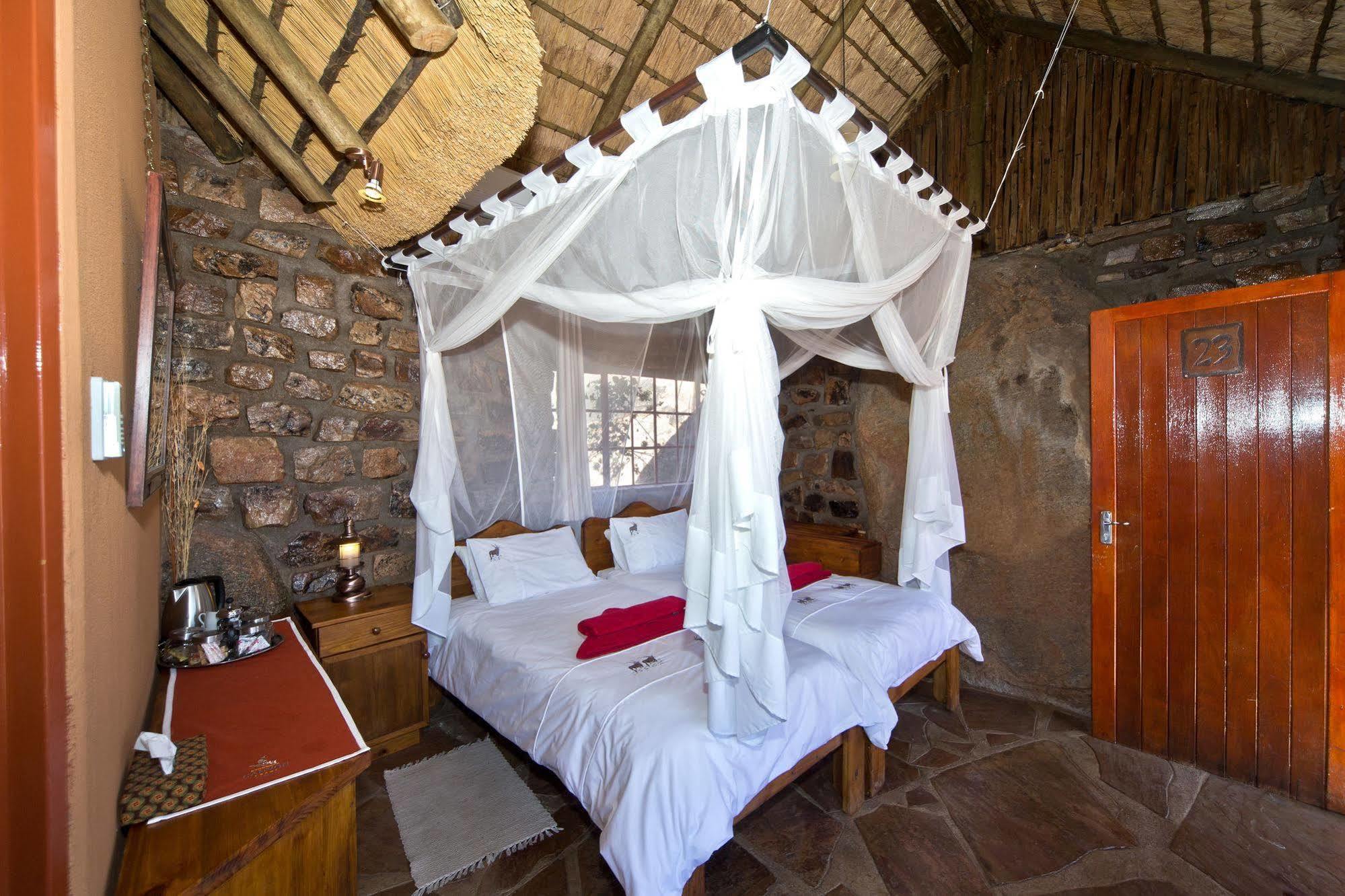 Kanebis Gondwana Canyon Lodge מראה חיצוני תמונה