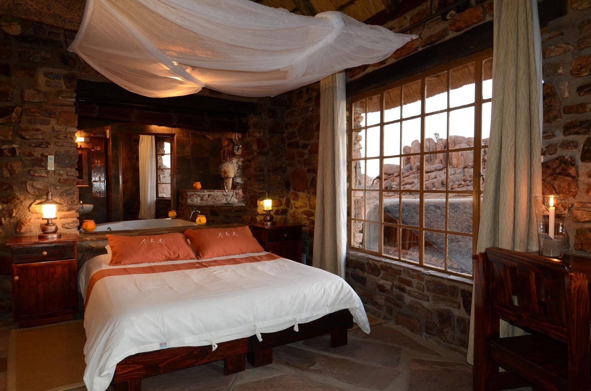 Kanebis Gondwana Canyon Lodge מראה חיצוני תמונה
